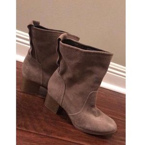 Size 8 gray booties